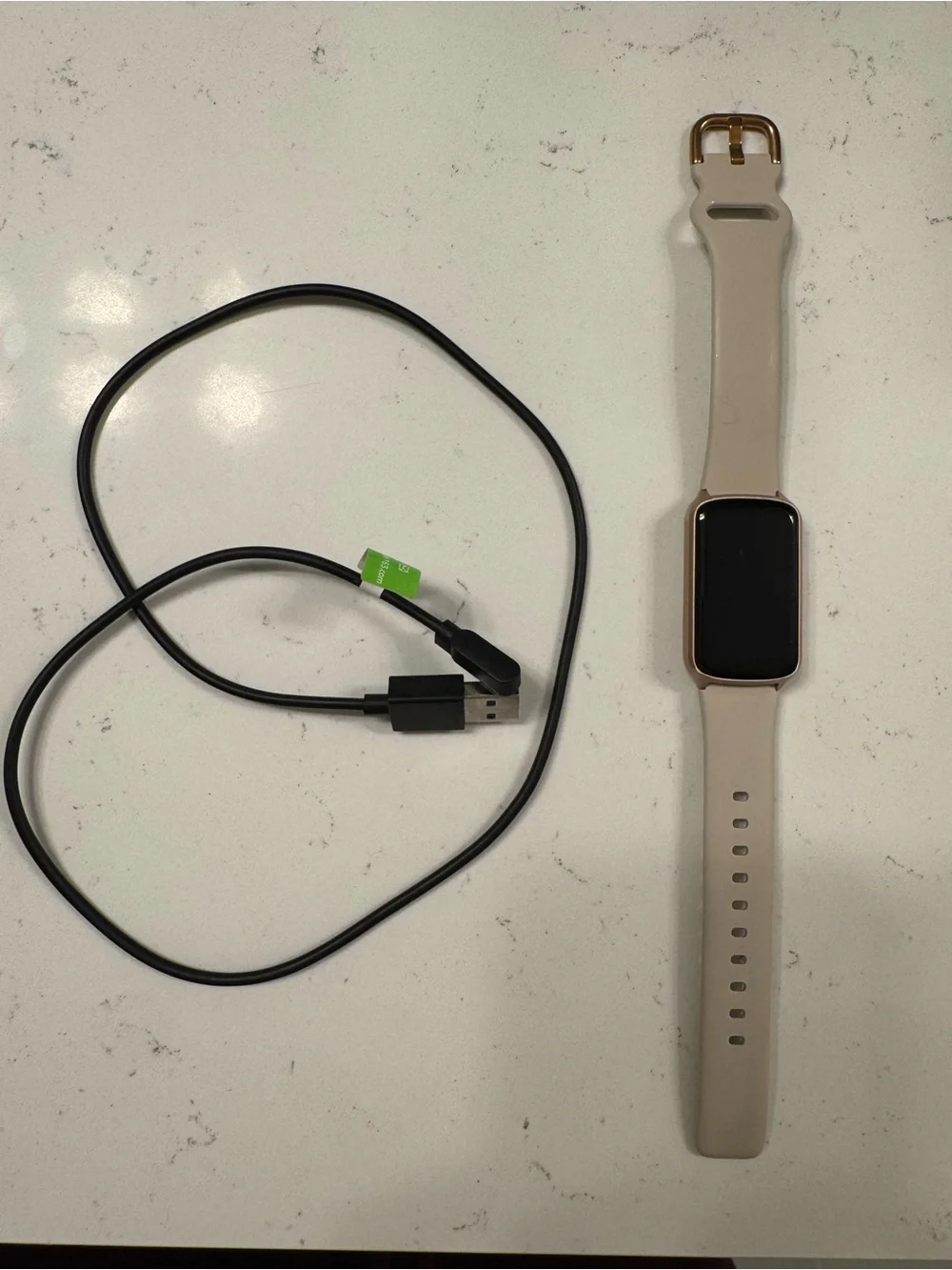 Fitness Tracker Smart Band in Cream (Gold Case)
